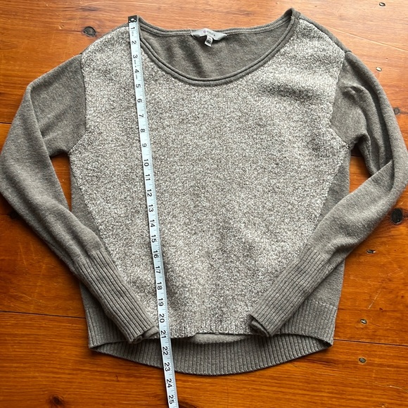 Athleta wool tan/grey sweater - Picture 4 of 9
